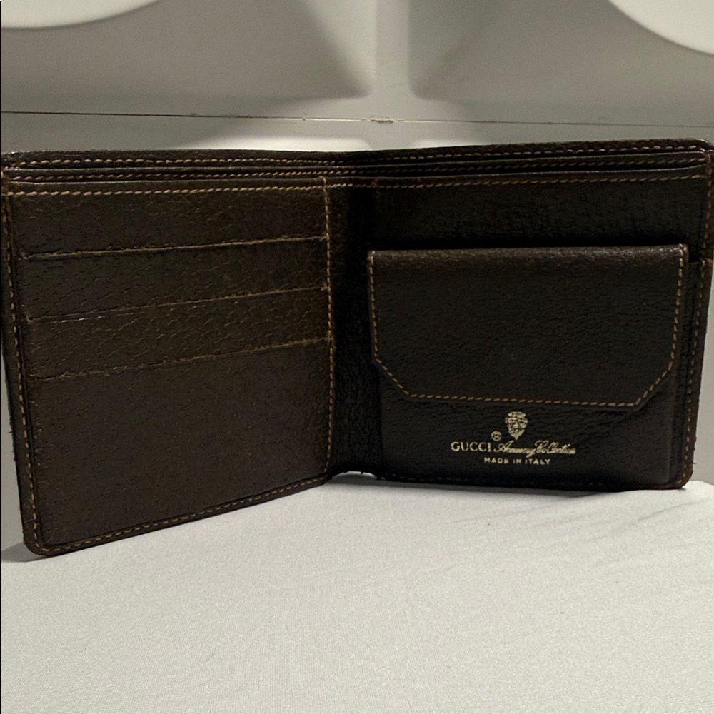Gucci Beige and Brown Signature Canvas Bi-Fold Wallet - Picture 2 of 6